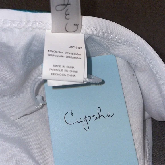 New.  CUPSHE BIKINI.  Size Large.  Top fits B cup. - Picture 4 of 5